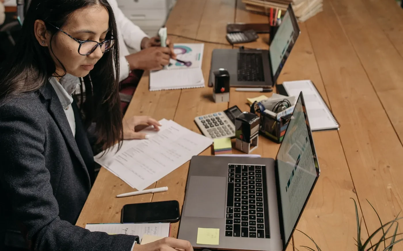 Financial operations underway in a collaborative office